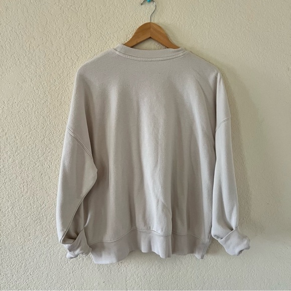 Graphic crewneck sweater Size Large - Picture 2 of 5